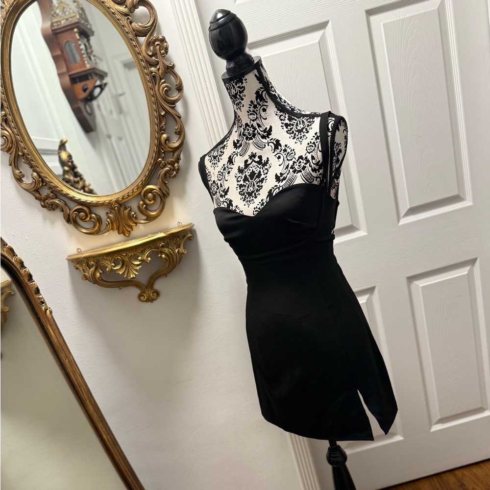 SOLD ✔️Princess Polly Black Mini Dress